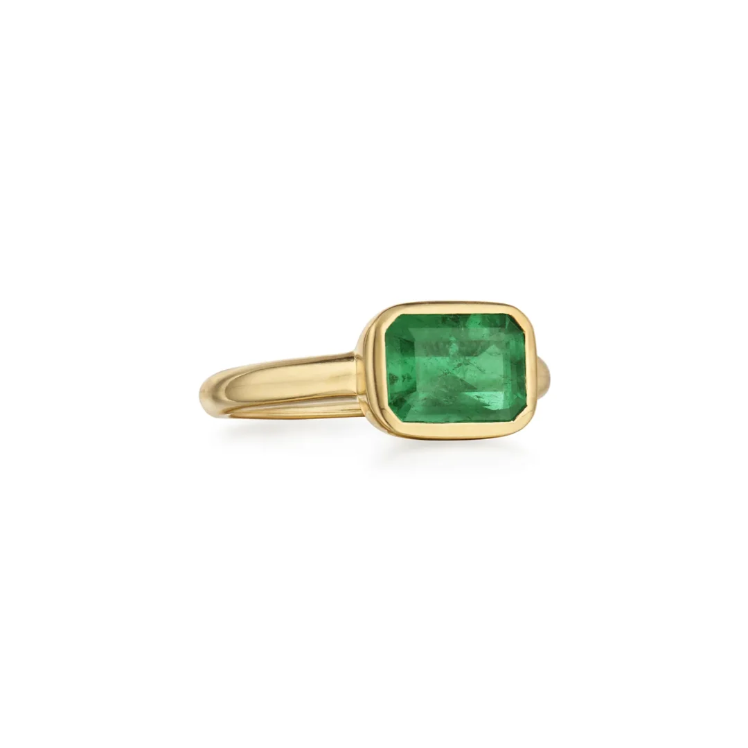 Emerald Domed Side-set Bezel Ring Signed Fred Leighton